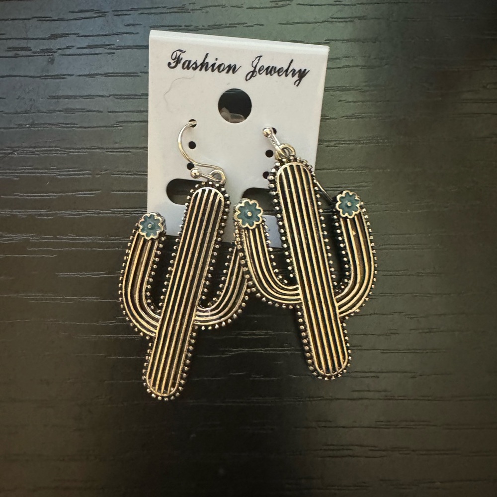 CACTUS EARRINGS SILVERTONE With Blue Flowers dangle Arizona Western Gift NEW